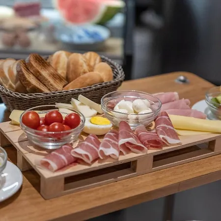 Hotell Trevi Palace 3*