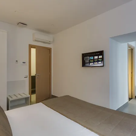 Hotell Trevi Palace 3*