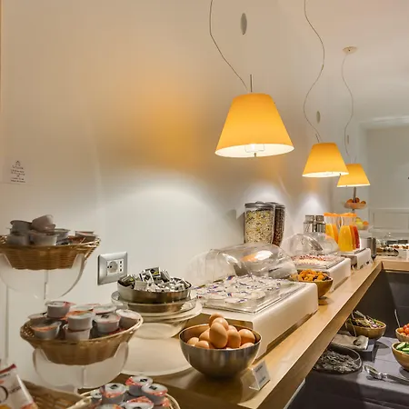 Hotell Trevi Palace 3*