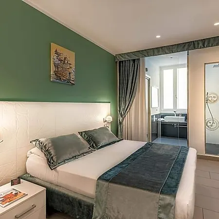 מלון Trevi Palace 3*